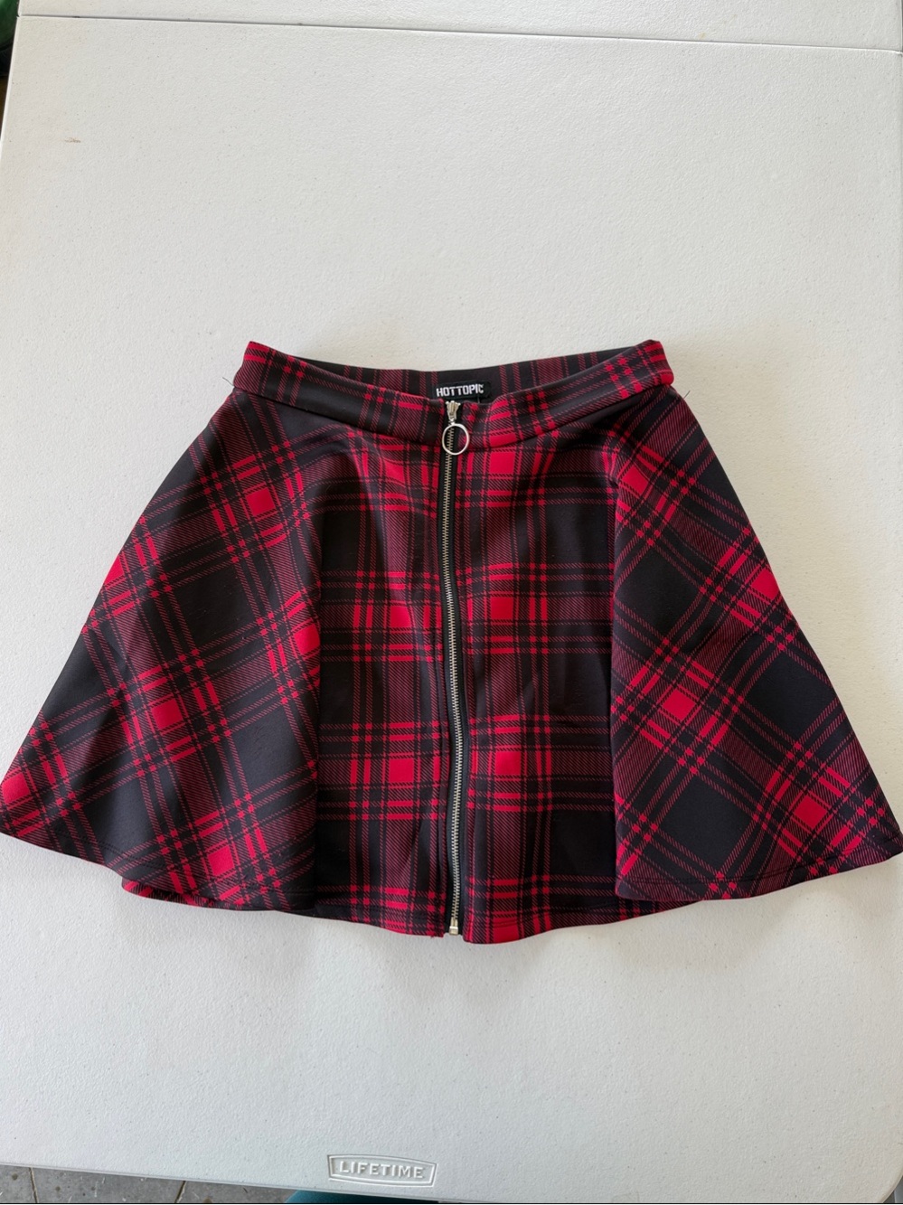 Hot Topic Black & Red Plaid Front-Zip Skater Skirt